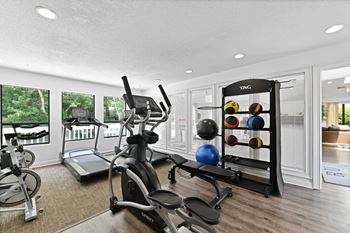 the gym at the preserve apartments